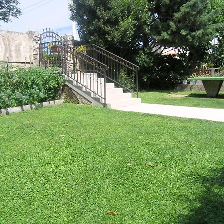 Apartman Samblic Veglia Exterior foto